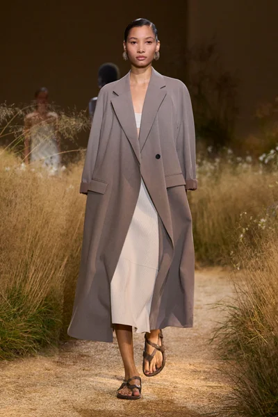 Look 30
